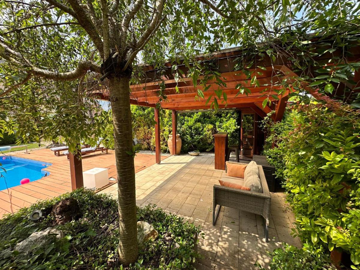Vacon Var-Lak Vendeghaz / Bird Nest Vac Exterior photo